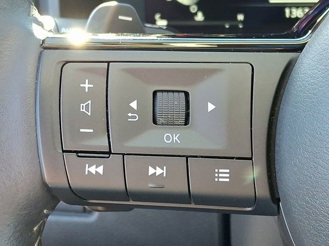 Used 2024 Nissan Rogue SL w/ SL Premium Package image 23