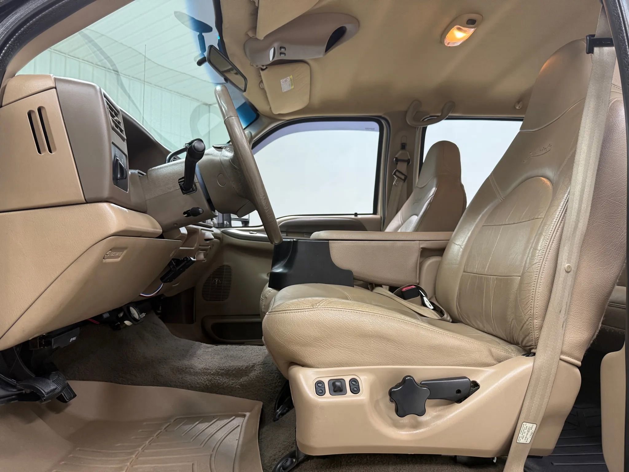 Used 1999 Ford F350 4x4 Crew Cab DRW Super Duty image 15