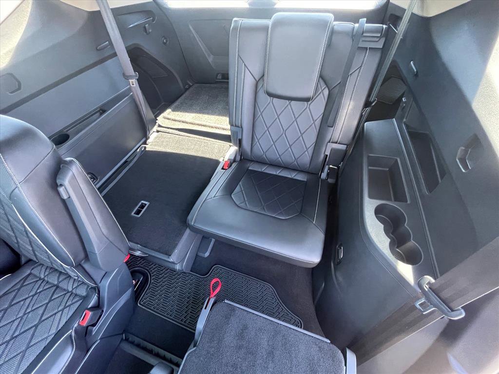 Used 2024 Volkswagen Atlas SEL Premium R-Line image 26