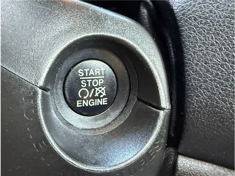 Used 2020 Jeep Renegade Altitude image 34