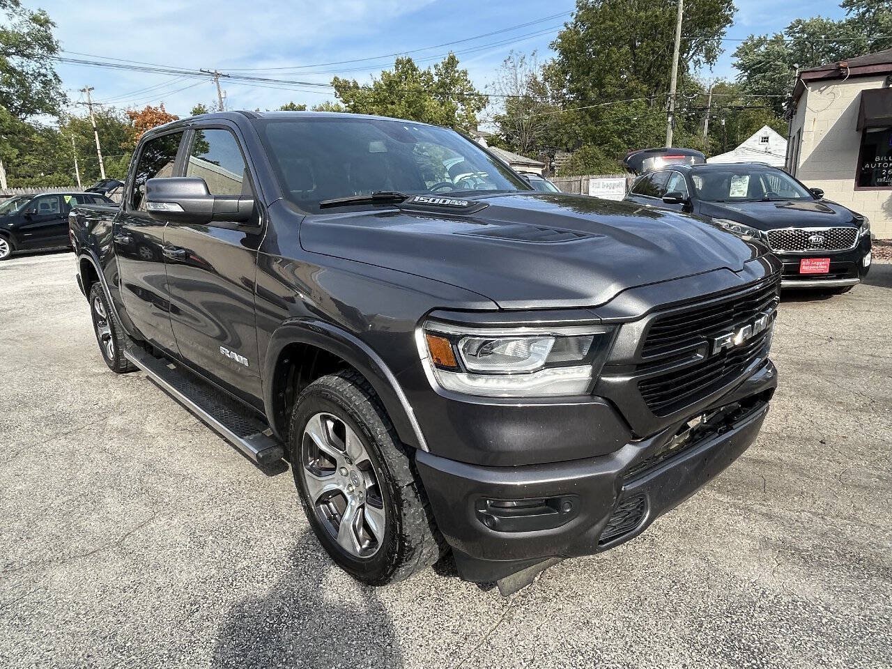 Used 2019 RAM 1500 Laramie w/ Sport Appearance Package AWD/4WD image 13