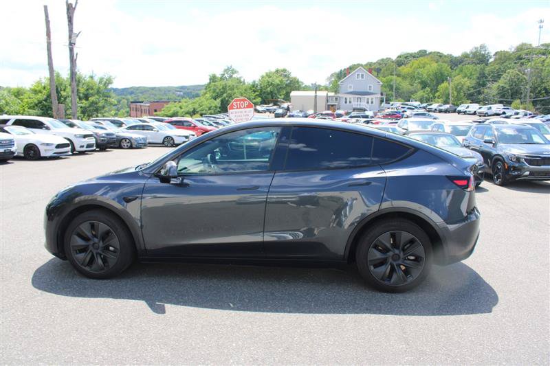 Used 2024 Tesla Model Y Long Range AWD/4WD image 4