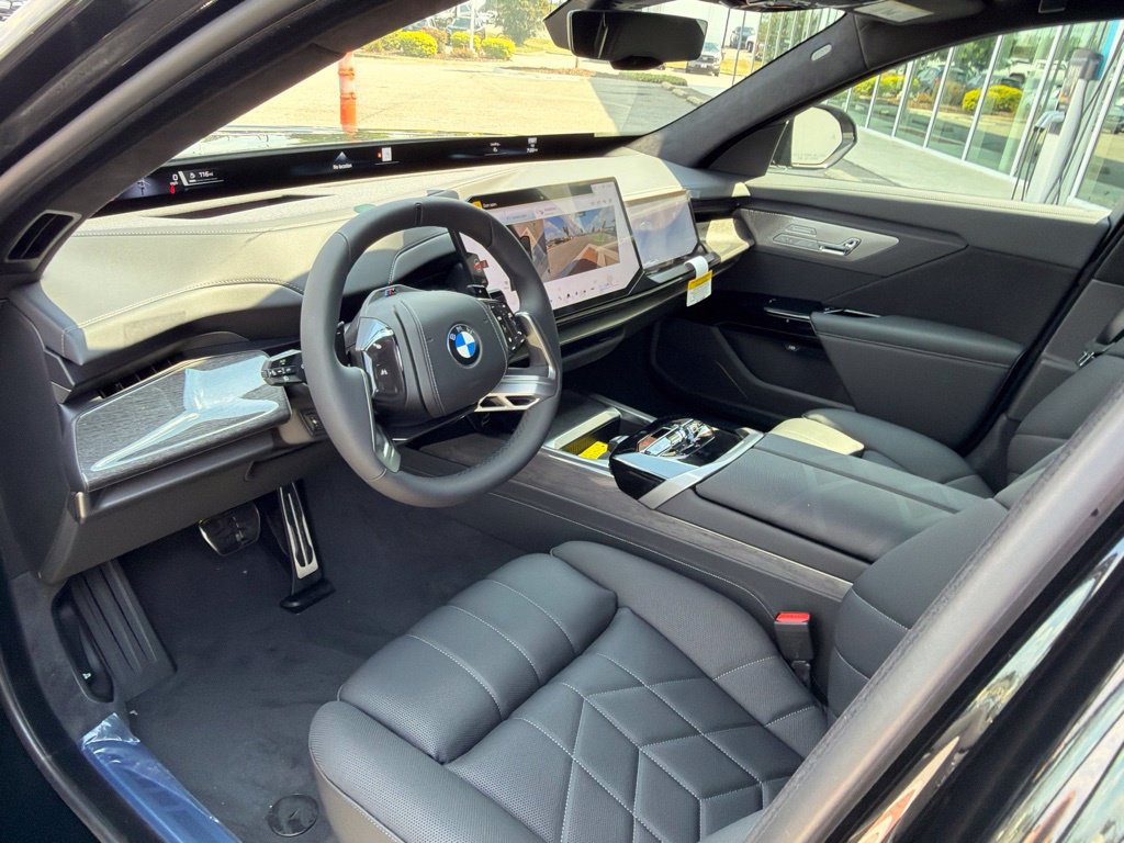 New 2027 BMW 740i xDrive w/ M Sport Professional Package AWD/4WD image 16