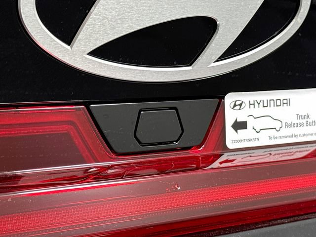 New 2025 Hyundai Elantra SEL image 38