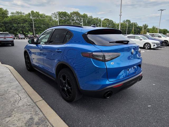 Used 2025 Alfa Romeo Stelvio Sprint AWD/4WD image 12