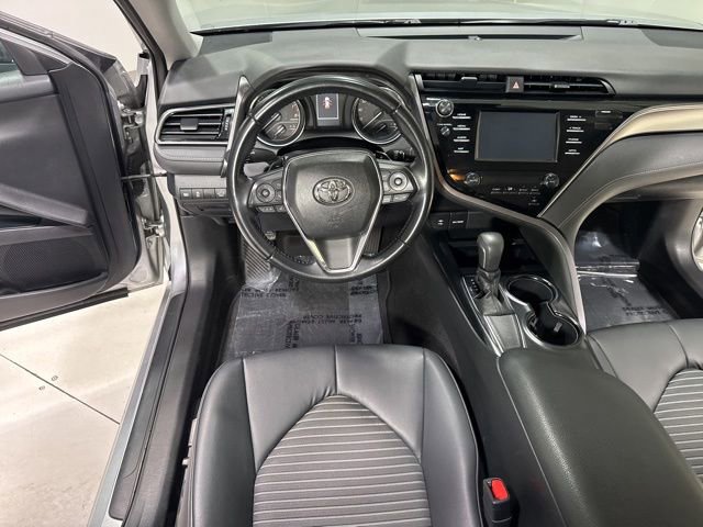 Used 2019 Toyota Camry SE FWD image 15