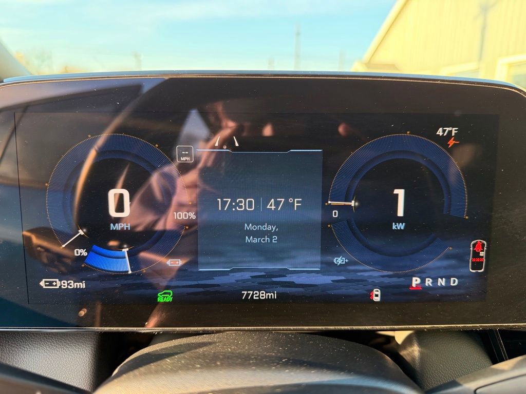 Used 2025 Chevrolet Equinox EV RS image 16