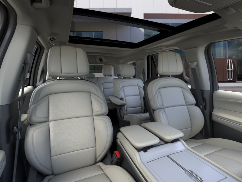New 2026 Lincoln Navigator Reserve AWD/4WD image 10