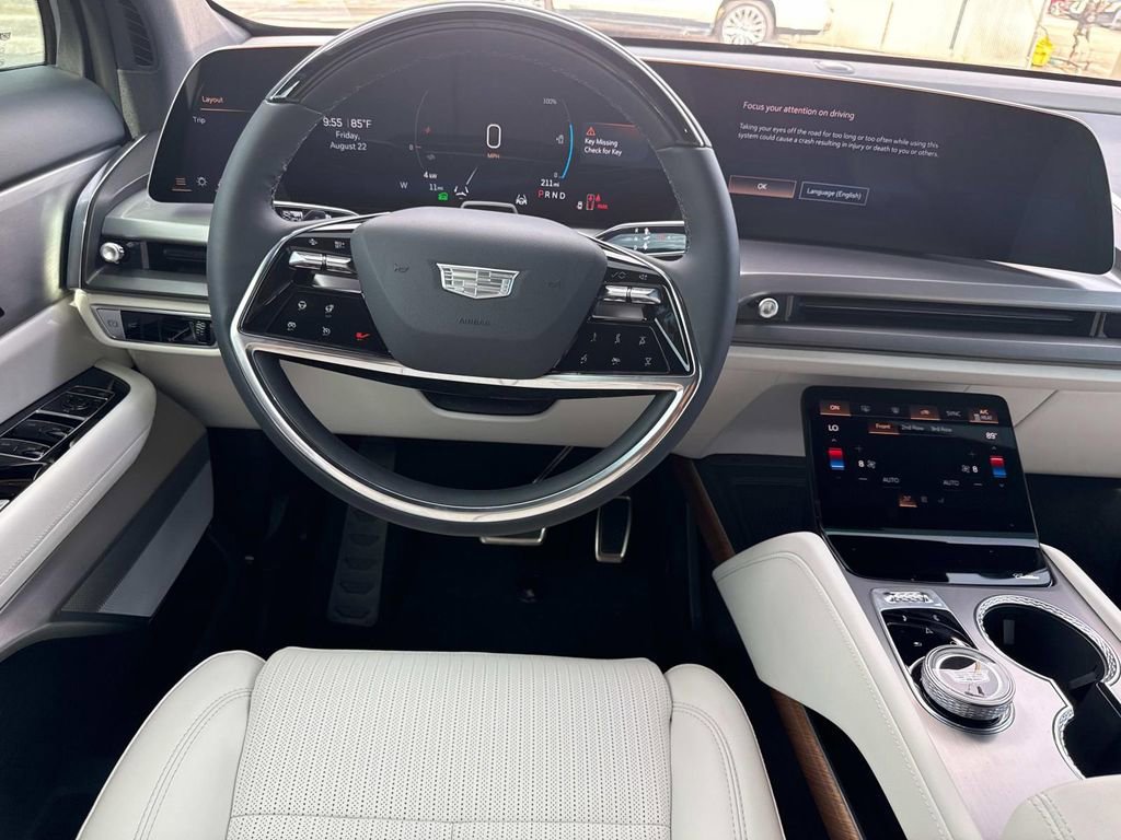 New 2026 Cadillac Vistiq Luxury image 16