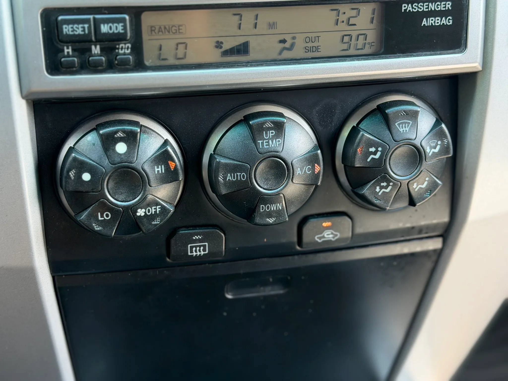 Used 2005 Toyota 4Runner SR5 RWD image 35