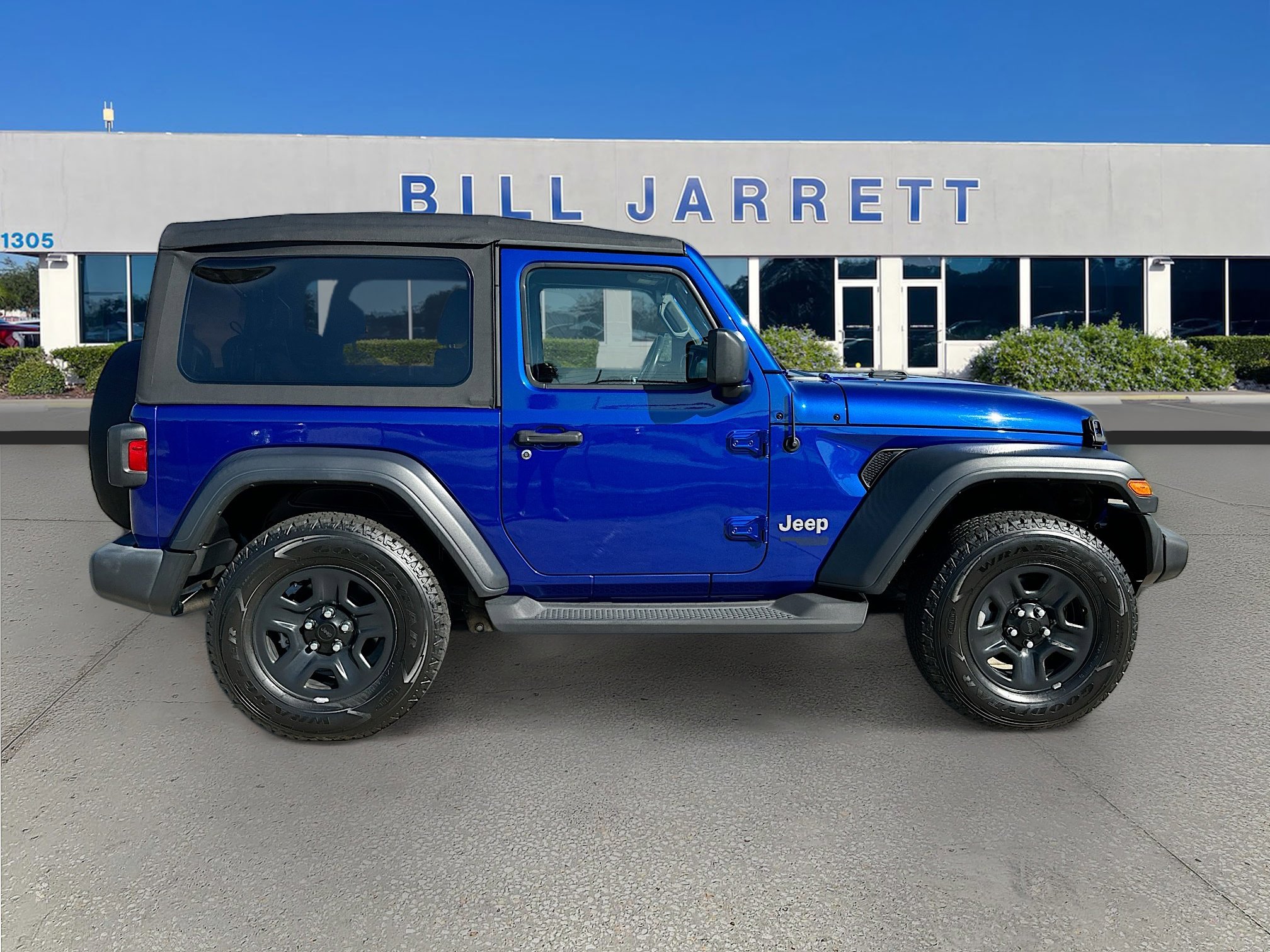 Used 2019 Jeep Wrangler Sport image 8