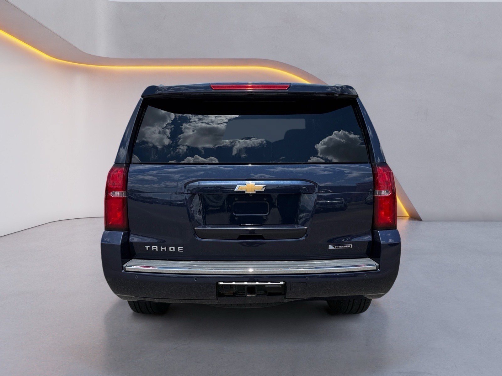 Used 2017 Chevrolet Tahoe Premier AWD/4WD image 4