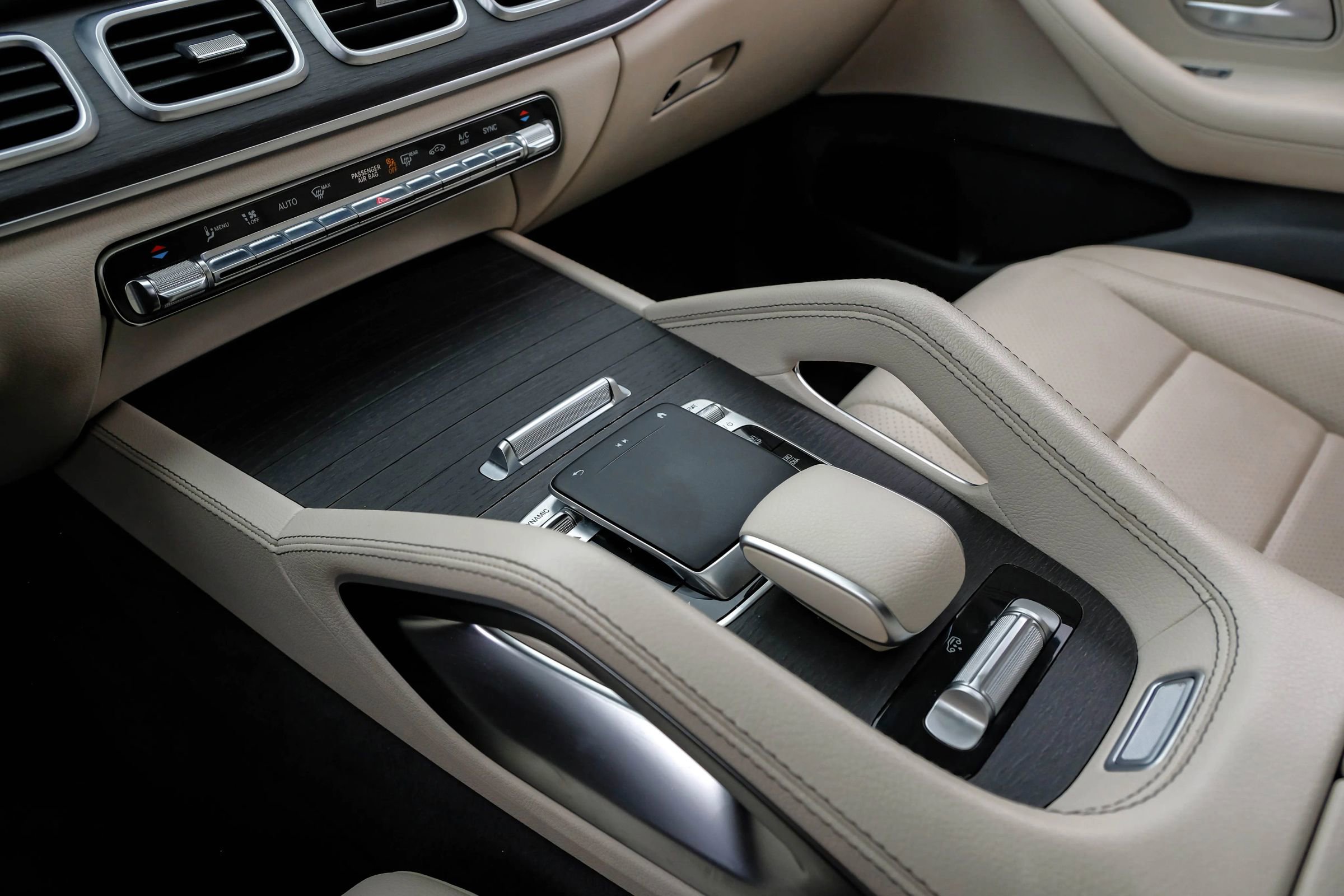 Used 2020 Mercedes-Benz GLS 450 4MATIC image 29