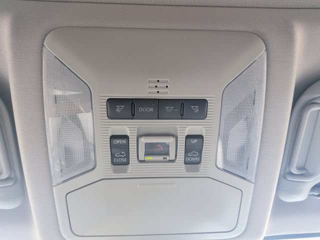 Used 2022 Toyota RAV4 XLE w/ Convenience Package AWD/4WD image 29