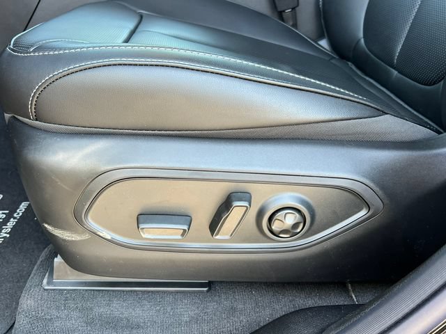 New 2026 Jeep Grand Cherokee L Limited w/ Luxury Tech Group II AWD/4WD image 10