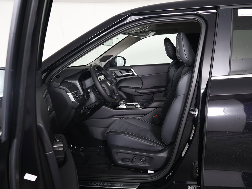 New 2026 Mitsubishi Outlander SE AWD/4WD image 31