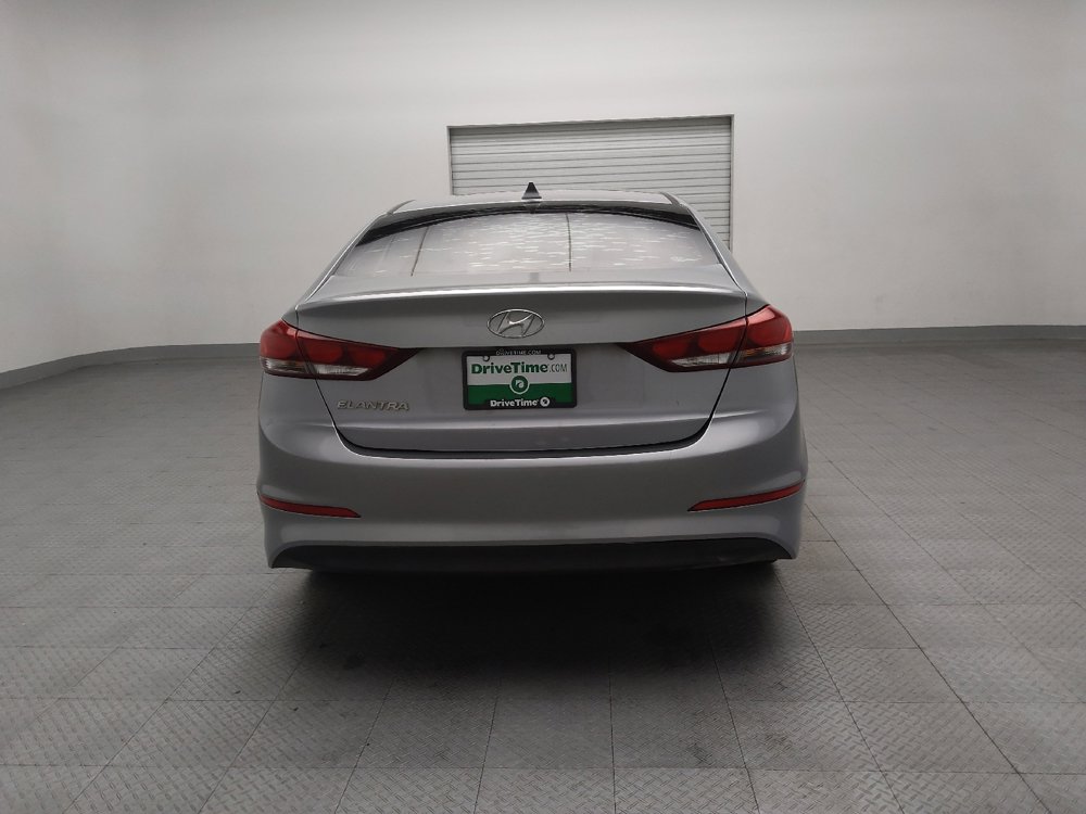 Used 2017 Hyundai Elantra SE image 7