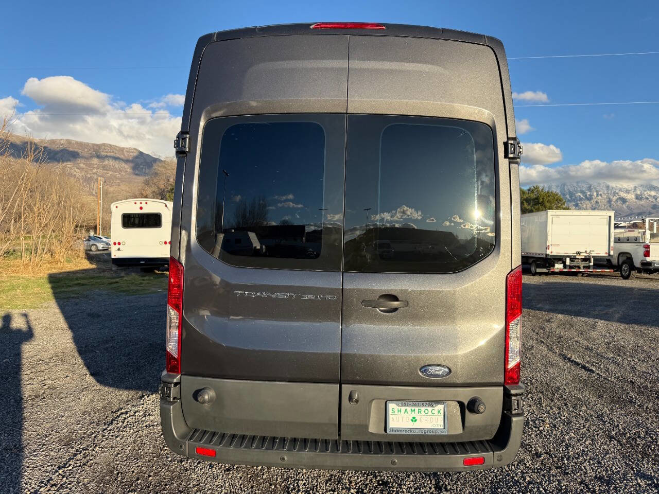 Used 2017 Ford Transit 350 XLT image 4