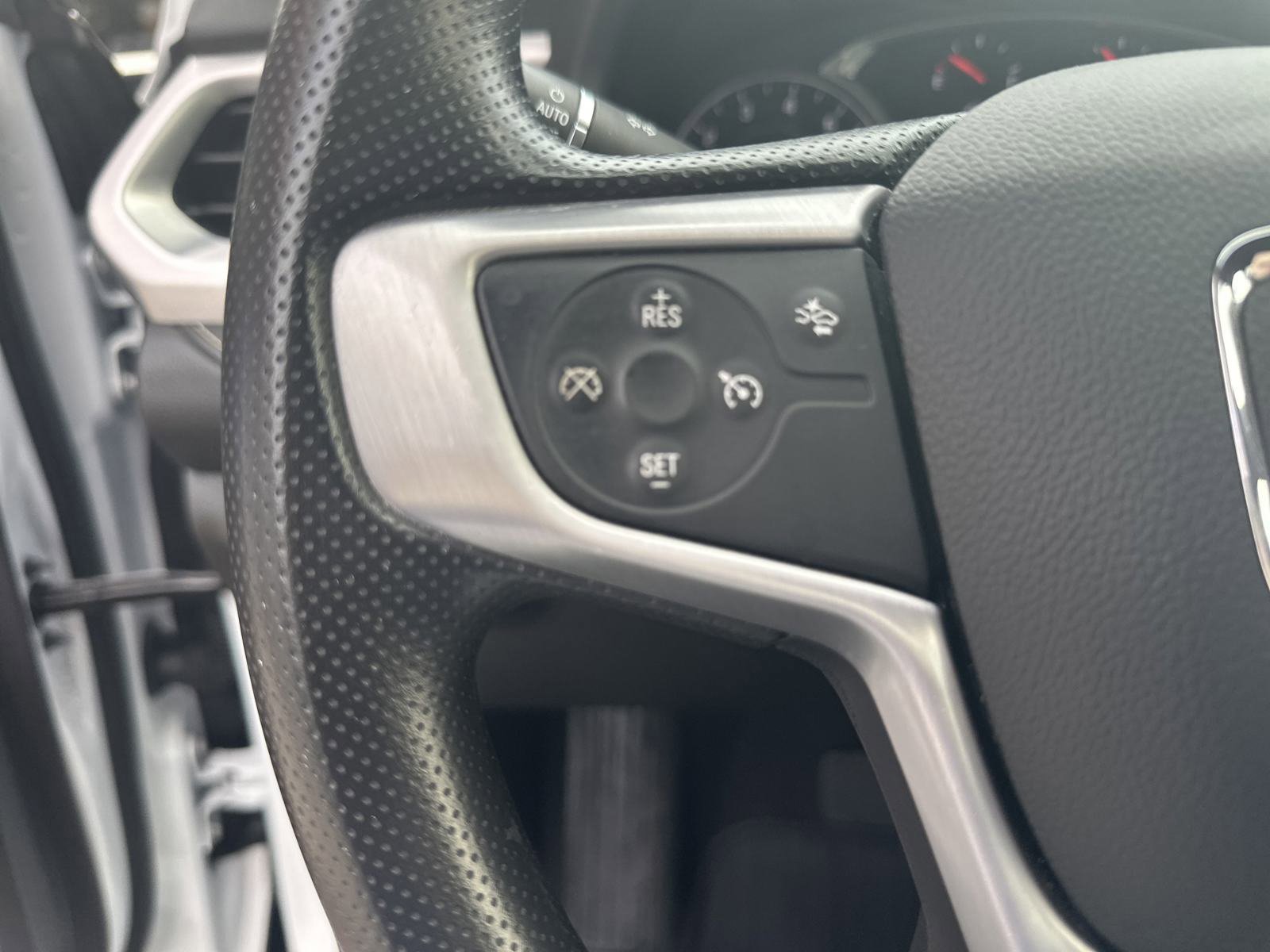 Used 2022 GMC Acadia SLE image 13