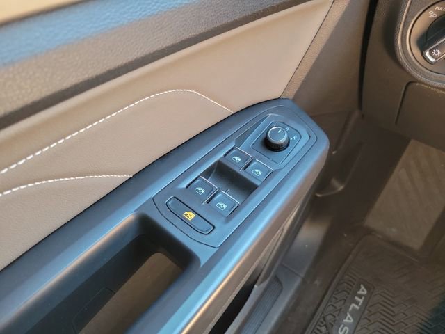 Used 2022 Volkswagen Atlas SE FWD image 25