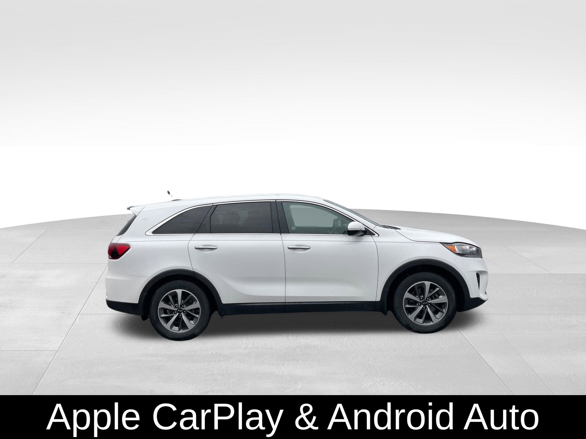 Used 2020 Kia Sorento LX image 4