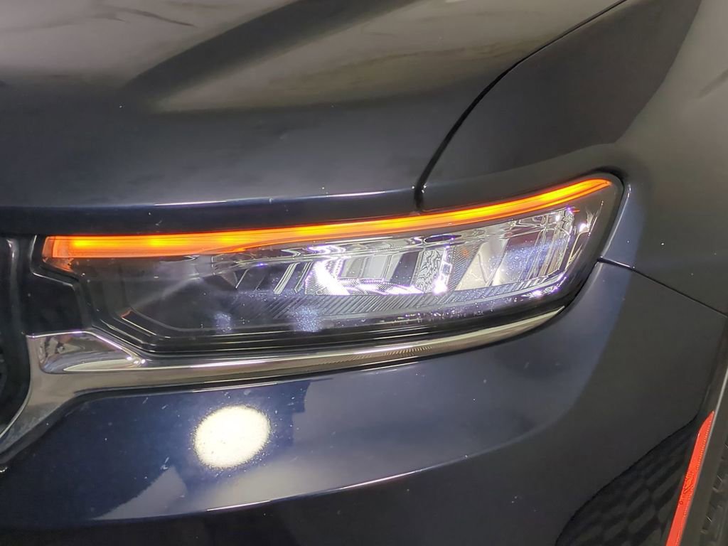 Used 2023 Jeep Grand Cherokee Limited w/ Luxury Tech Group II AWD/4WD image 10