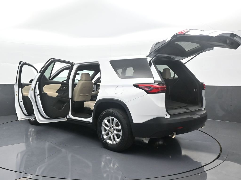 Used 2022 Chevrolet Traverse LS image 73