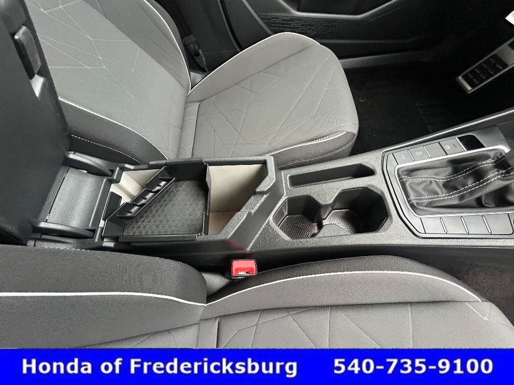 Used 2025 Volkswagen Jetta Sport FWD image 21