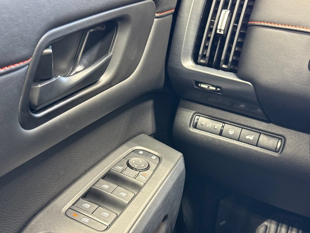 New 2026 Nissan Pathfinder Rock Creek w/ Rock Creek Premium Package AWD/4WD image 10