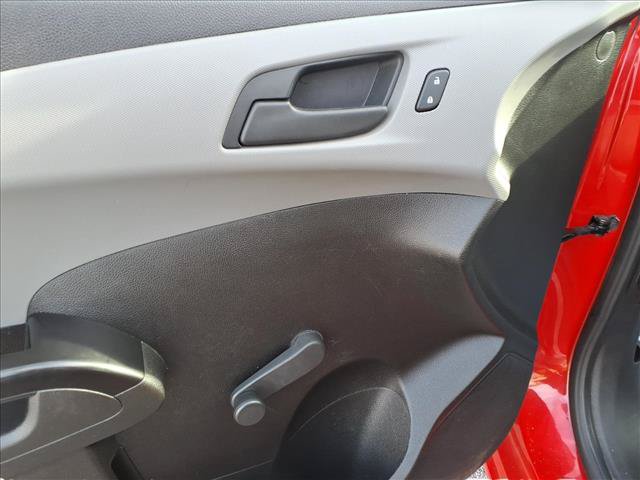 Used 2020 Chevrolet Sonic LT FWD image 15