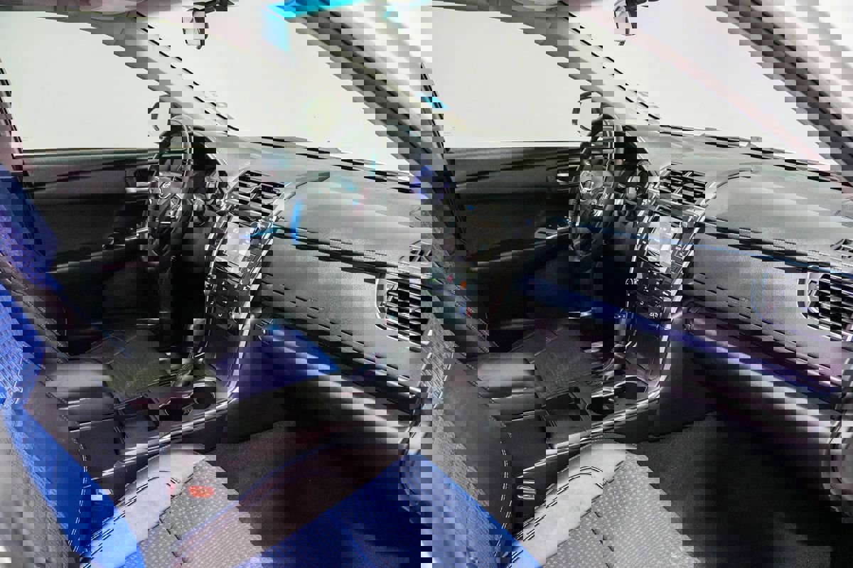 Used 2016 Toyota Camry SE image 23