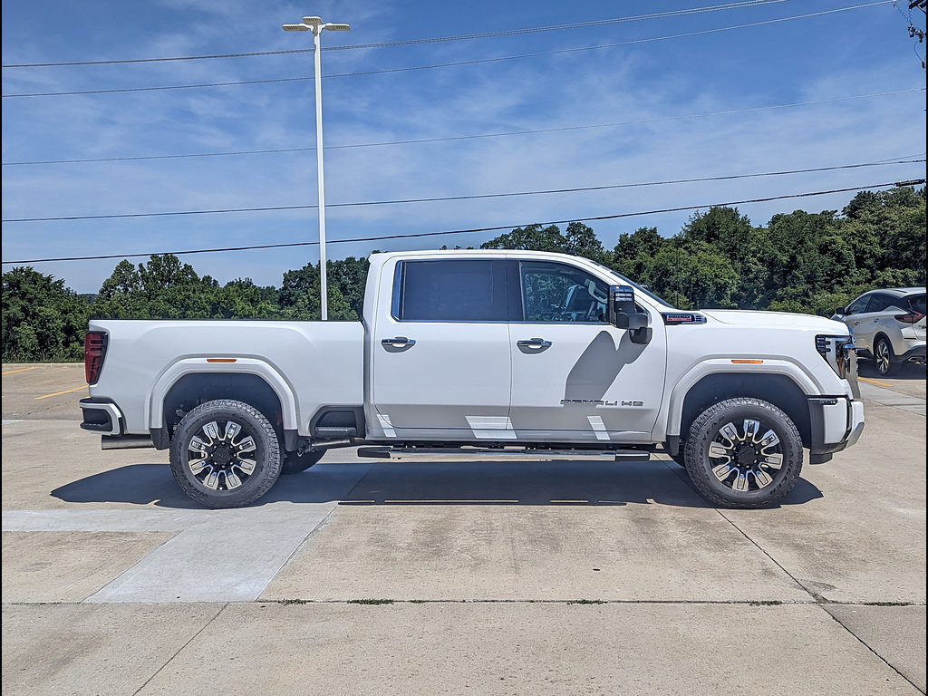 New 2026 GMC Sierra 3500 Denali w/ Denali Reserve Package AWD/4WD image 6