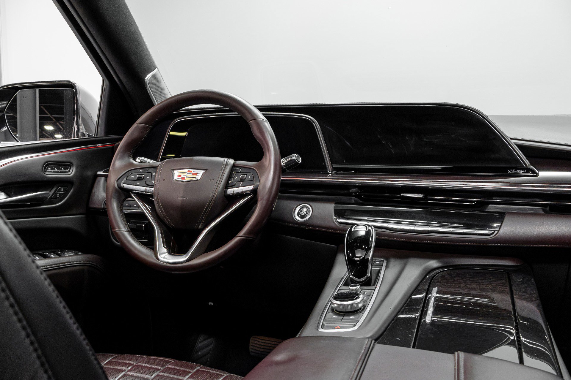 Used 2021 Cadillac Escalade ESV Premium Luxury Platinum w/ Heavy-Duty Trailer Package image 26