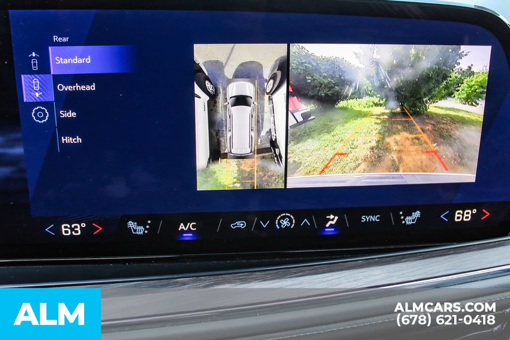 Used 2025 Chevrolet Suburban Z71 AWD/4WD image 35