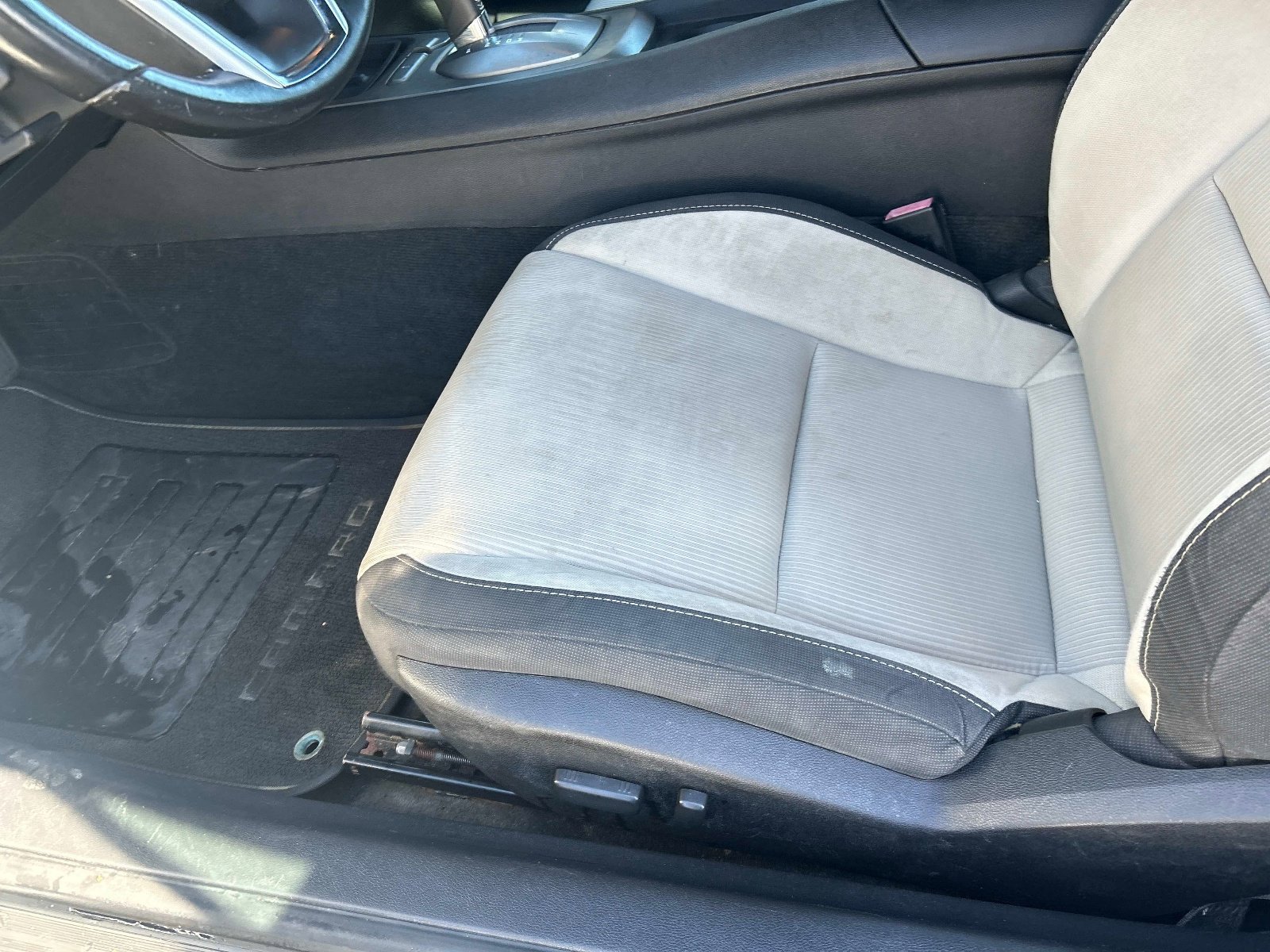 Used 2015 Chevrolet Camaro LT w/ RS Package image 17