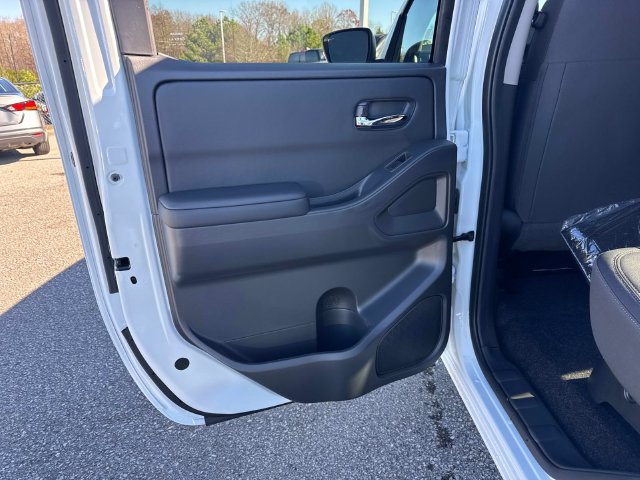New 2026 Nissan Frontier SV w/ Tow Package AWD/4WD image 14