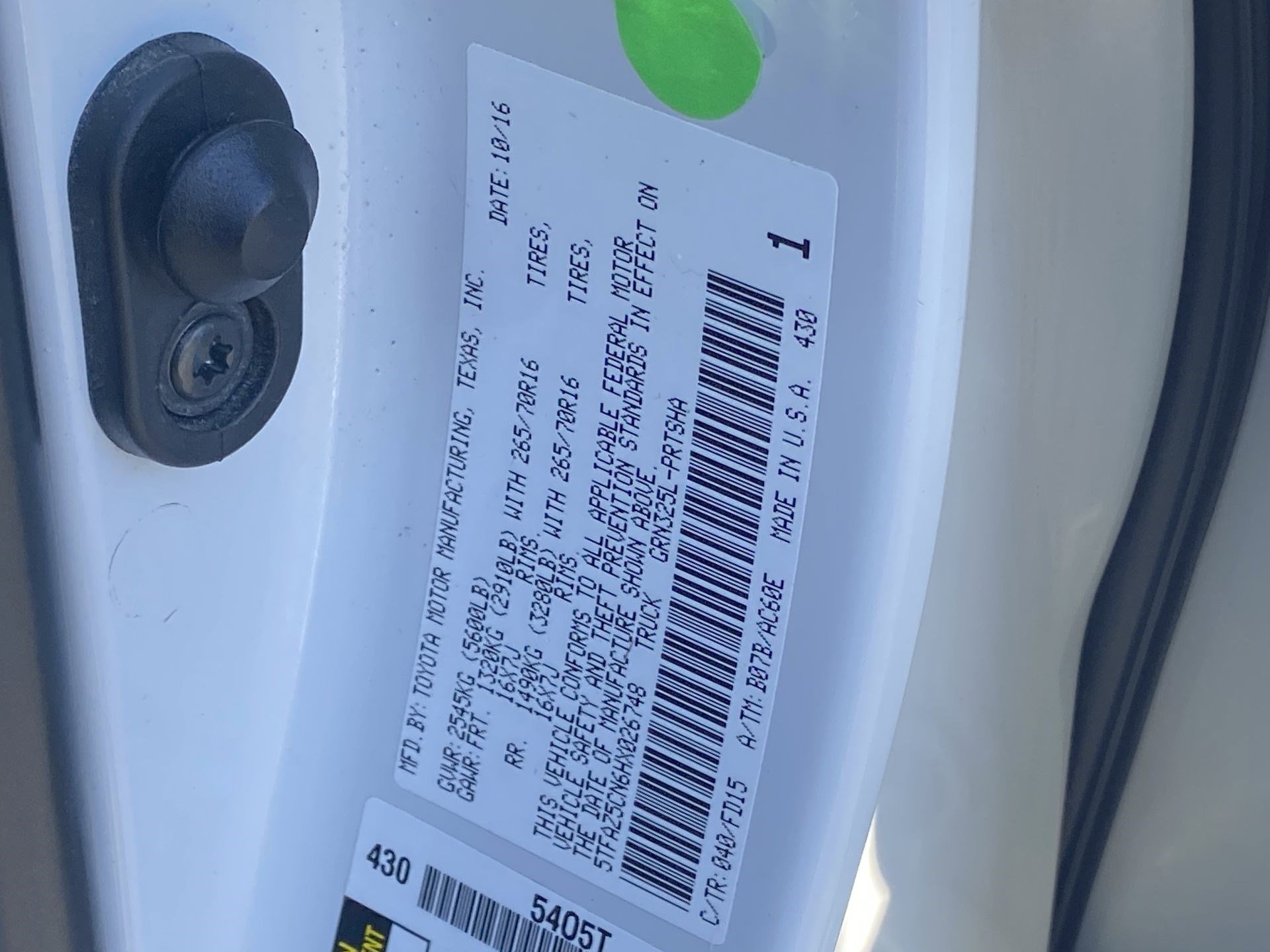 Used 2017 Toyota Tacoma TRD Sport image 36