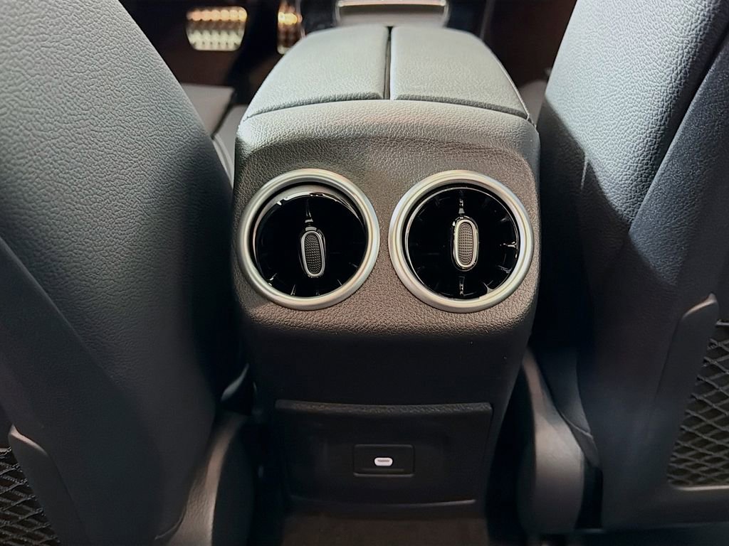New 2026 Mercedes-Benz CLA 35 AMG 4MATIC image 27