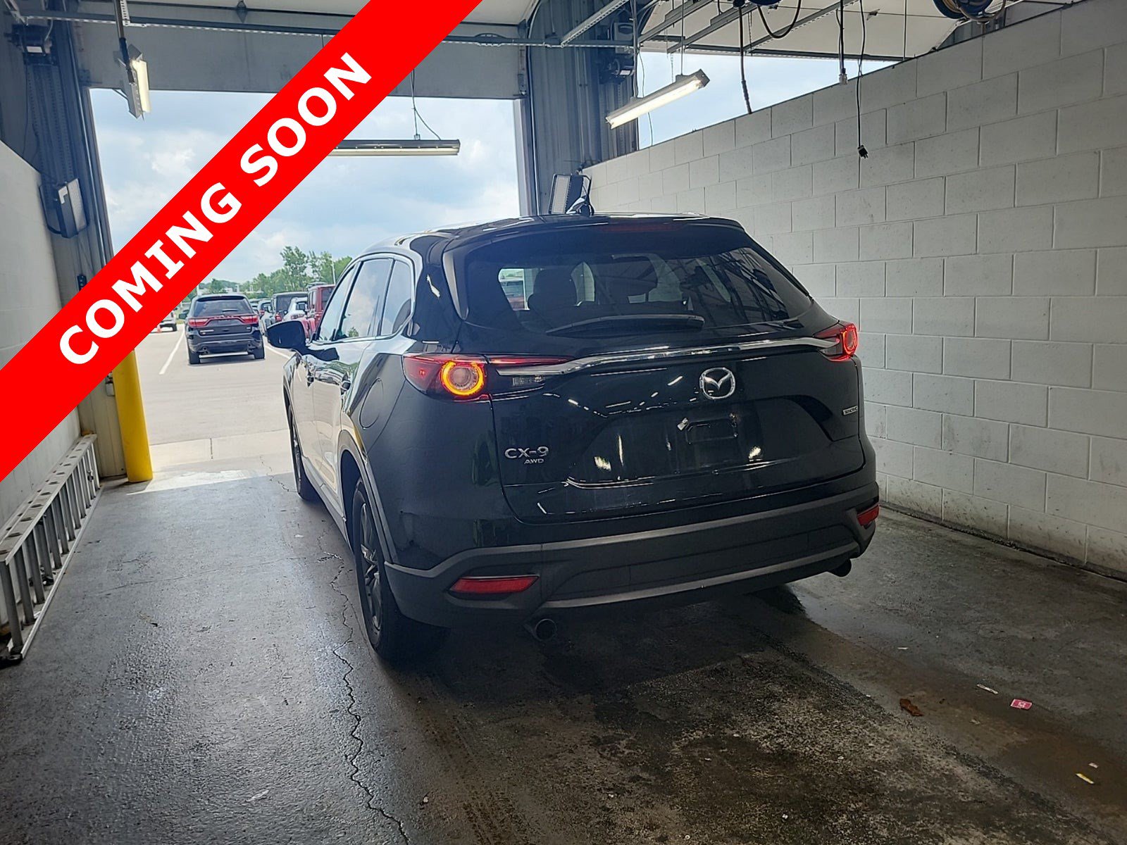 Used 2021 MAZDA CX-9 Touring AWD/4WD image 3