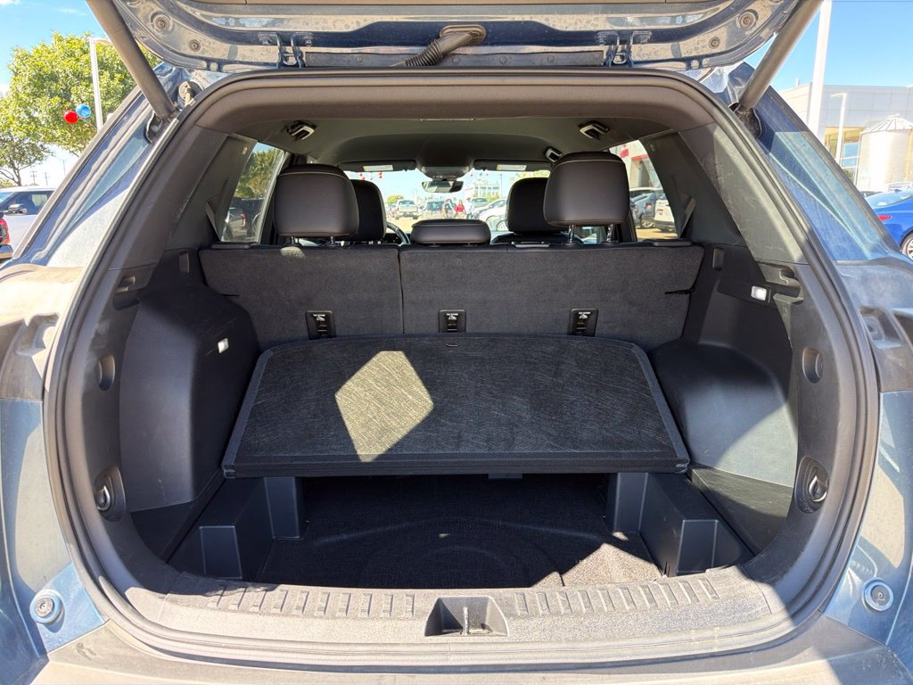 Used 2025 Chevrolet Equinox LT w/ Convenience Package II FWD image 17