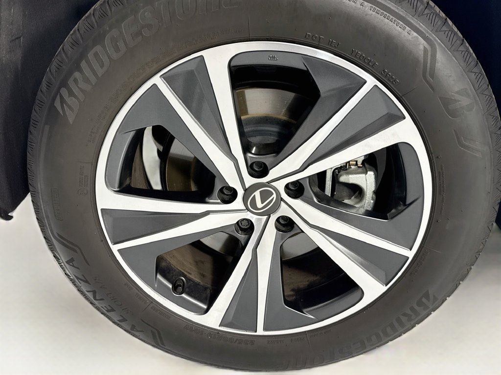 Used 2026 Lexus RX 350 Premium w/ Accessory Package (2T) FWD image 33