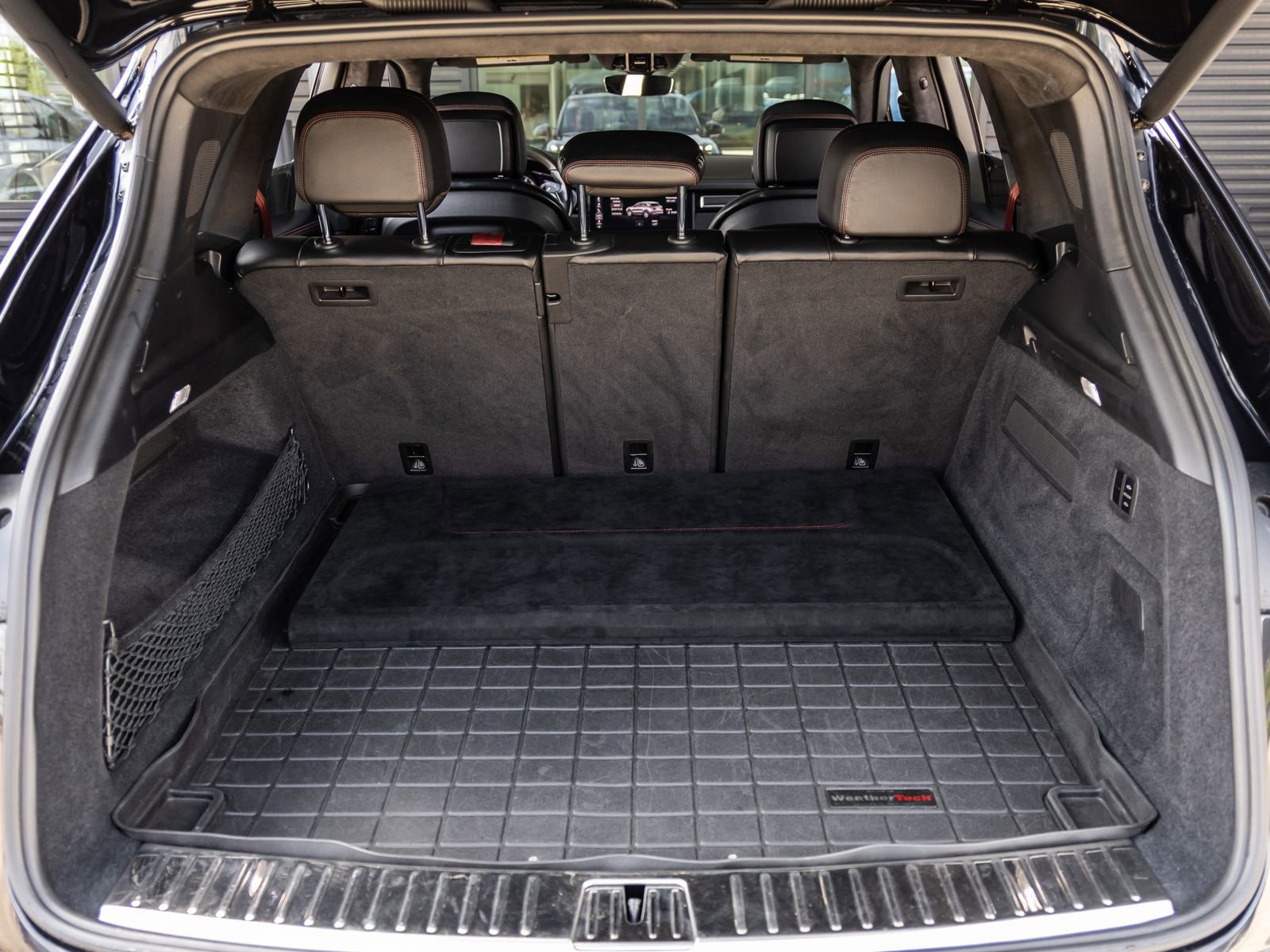 Certified 2020 Porsche Cayenne Turbo AWD/4WD image 37