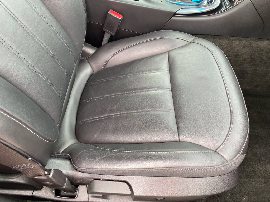 Used 2017 Buick Regal Sport Touring FWD image 19