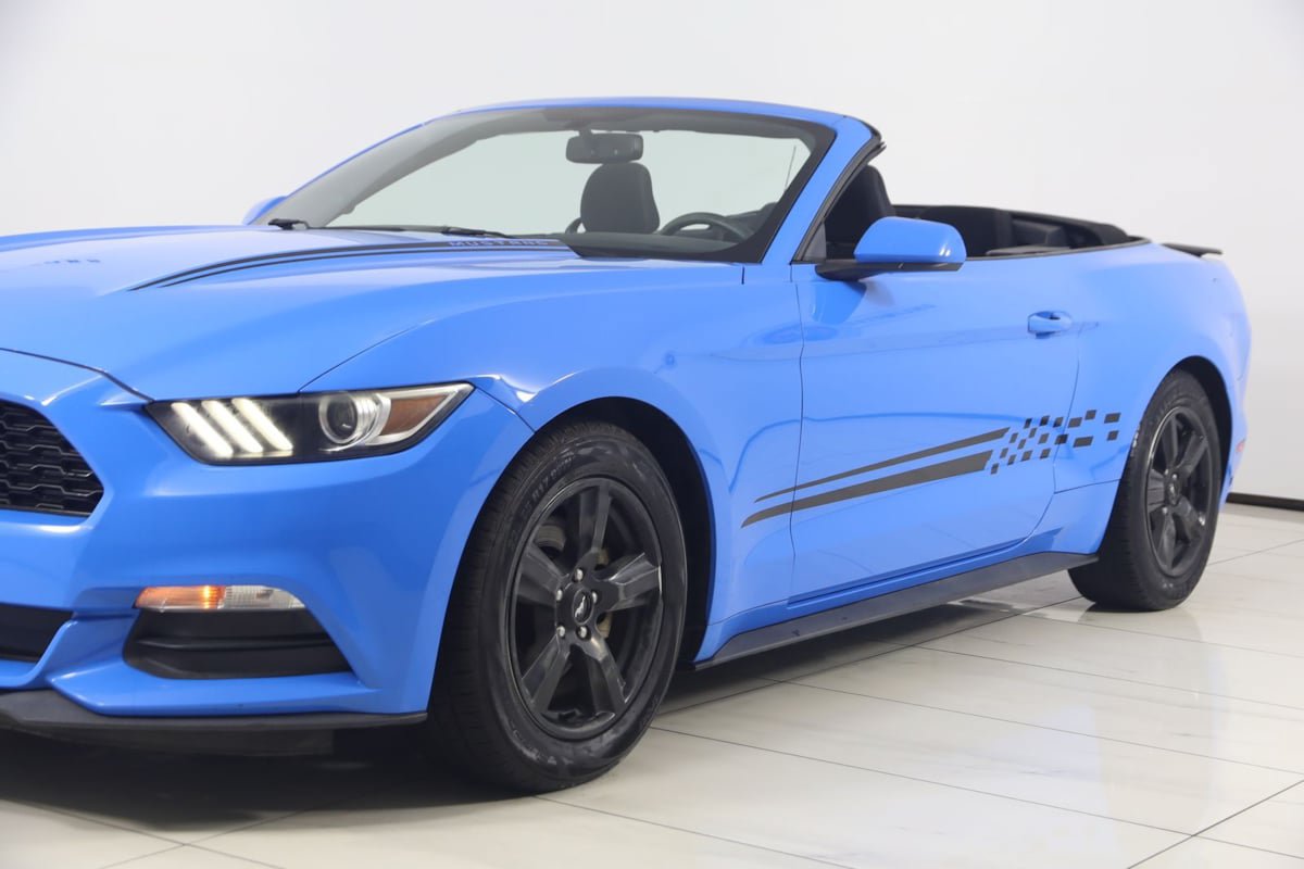 Used 2017 Ford Mustang Convertible RWD image 60