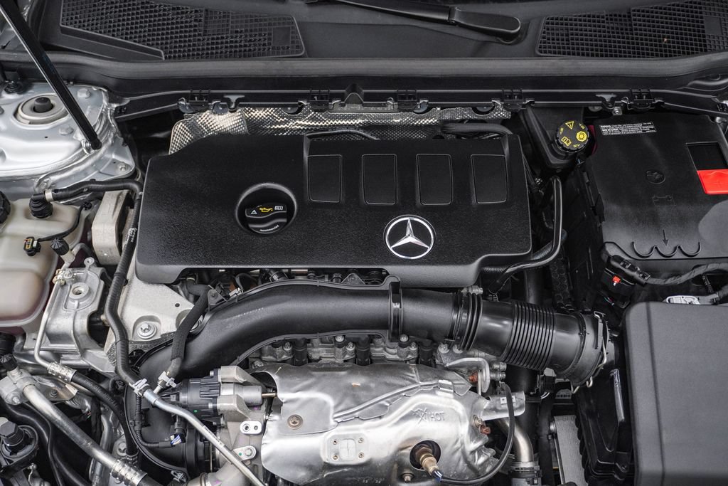 Used 2023 Mercedes-Benz CLA 250 4MATIC image 29