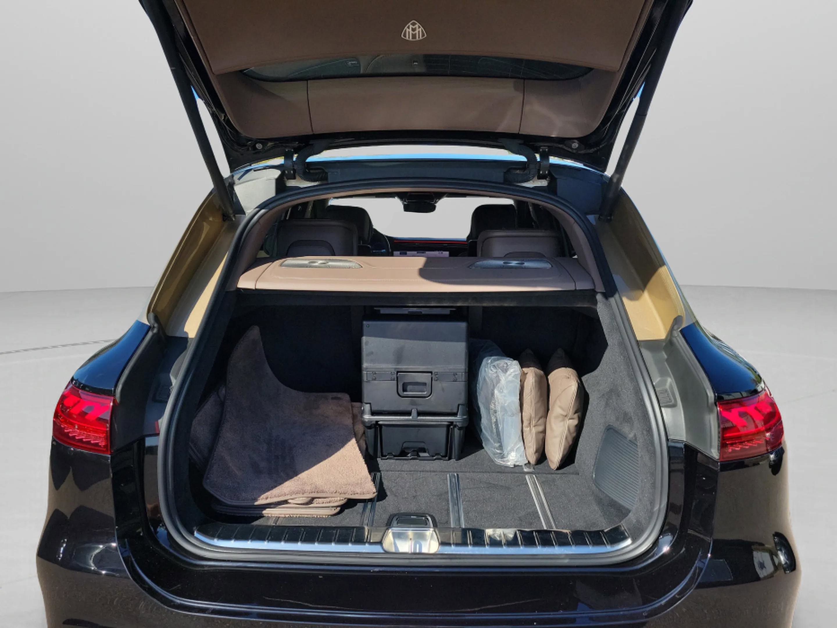 Used 2024 Mercedes-Benz Maybach EQS 680 4MATIC image 38