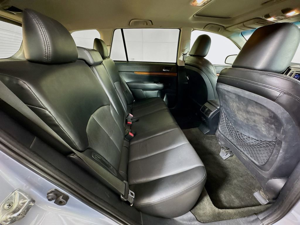 Used 2014 Subaru Outback 3.6R Limited w/ Moonroof Package image 33