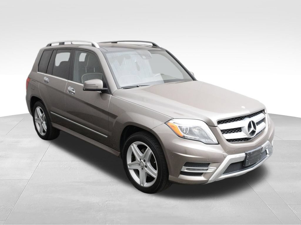 Used 2014 Mercedes-Benz GLK 250 BlueTEC 4MATIC image 3