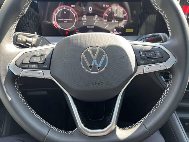 New 2026 Volkswagen Tiguan SE FWD image 13