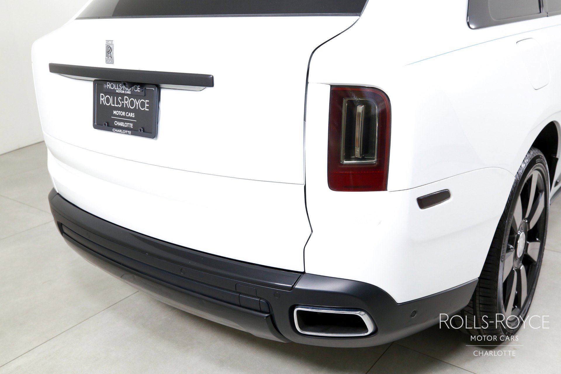 Certified 2023 Rolls-Royce Cullinan w/ Cullinan Package AWD/4WD image 44